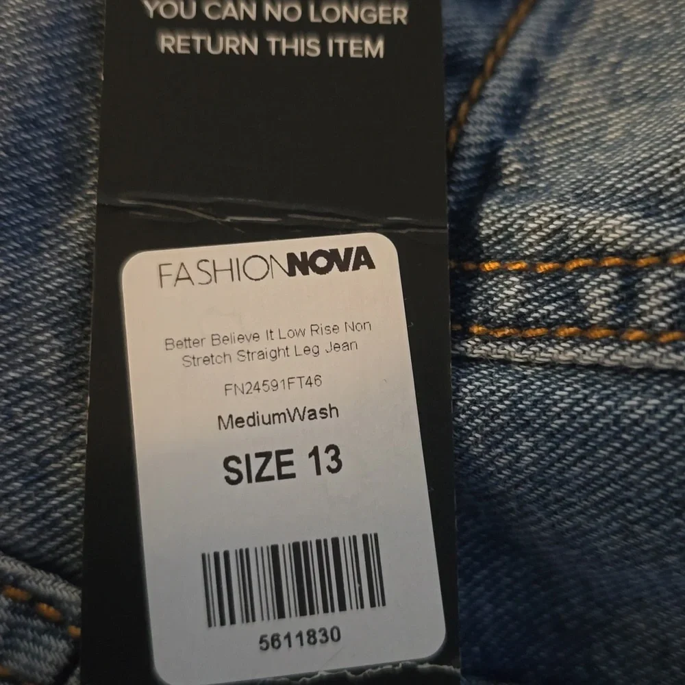 Fashion Nova Women's Size 13 Medium Wash Jeans New w/ Tags!